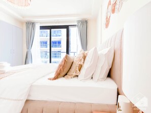 1 chambre, fer et planche à repasser, draps fournis