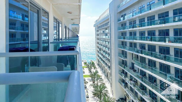 Balcony - Incredible Stay With Beachfront in Ras Al Khaimah (Ras Al Khaimah)