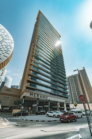 Exterior - Gorgeous Studio With Balcony in Business Bay (Dubai)