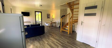 Télévision, cheminée