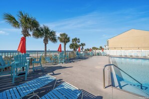 A heated pool - FREE Golf+Tix! Canal Front Gulf Highlands, 5-10 Min Walk to Beach, NEW Sofas! (Panama City Beach)