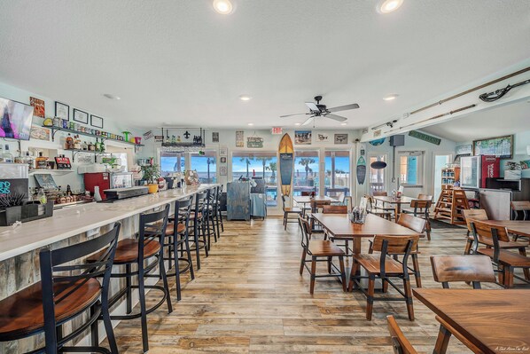 Bar (on property) - FREE Golf+Tix! Canal Front Gulf Highlands, 5-10 Min Walk to Beach, NEW Sofas! (Panama City Beach)