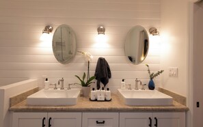 Eco-friendly toiletries, hair dryer, towels, soap - Beach House on the Playa (Redondo Beach)