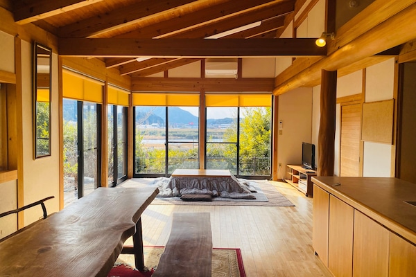 1 bedroom, down duvets, individually decorated, individually furnished