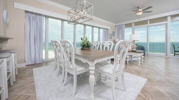 Condo, 4 Bedrooms | Dining