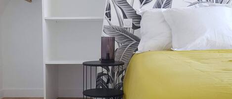 3 bedrooms, desk, iron/ironing board, travel crib