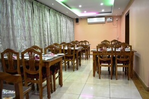 Premium bedding, individually furnished, desk, laptop workspace - Empires Joda  (Barbil)
