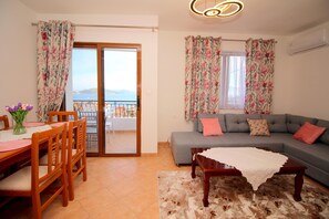 Apartment | Living area - Stunning Sea View 1-bed Apartment in Sarande (Sarandë)