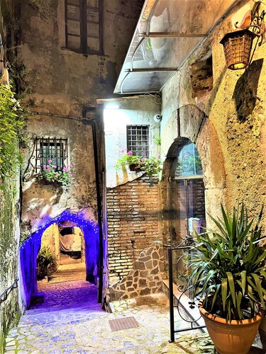 2 Bedroom Private vacation home in Scalea