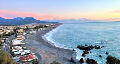 2 Bedroom Private vacation home in Scalea