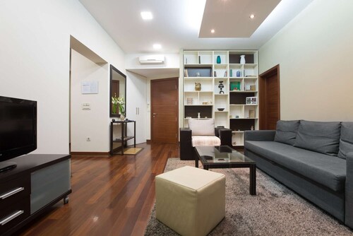 Megi Smiles - spacious one bedroom apartment