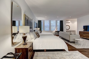 1 bedroom, iron/ironing board, WiFi, bed sheets - Welcome to “Chateau Sherbrooke's” loft: an historic gem in Downtown Montreal. (Montréal)