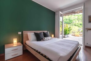 2 bedrooms, premium bedding, down duvets, iron/ironing board - Green Home Montorfano (Montorfano)