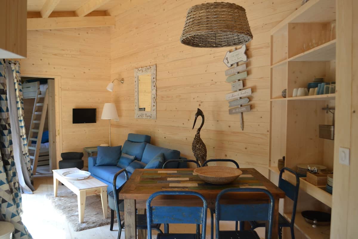 Cottage, Garden View | Living area