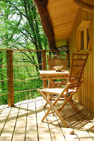 Tree House | Terrace/patio. Le Parc de la Belle