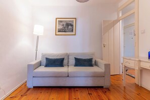 Familieleilighet, byutsikt | Oppholdsområde | Flatskjerm-TV