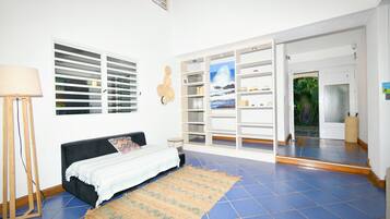 3 bedrooms, iron/ironing board, travel cot, WiFi
