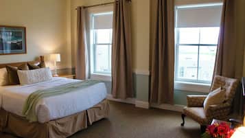 Comfort-rum - havsutsikt | 1 sovrum, individuell inredning, unika möbler och strykjärn/strykbräda