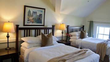 Classic-rum - 2 dubbelsängar | 1 sovrum, individuell inredning, unika möbler och strykjärn/strykbräda