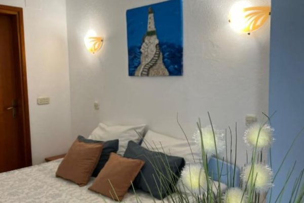 Apartment (One Bedroom Apartment with Balcony (A) | 5 bedrooms, free WiFi