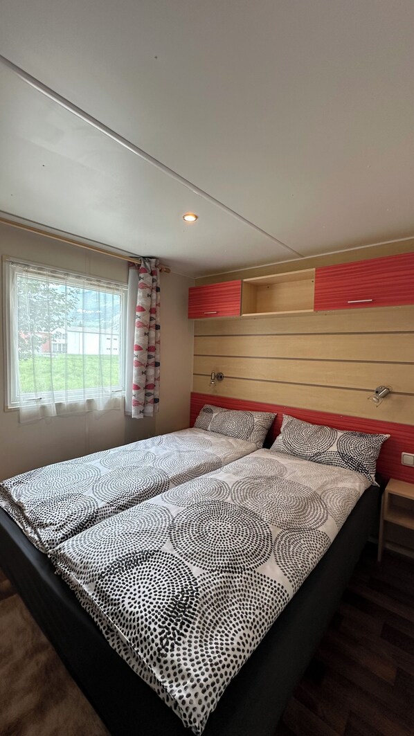 2 bedrooms, free WiFi, bed sheets