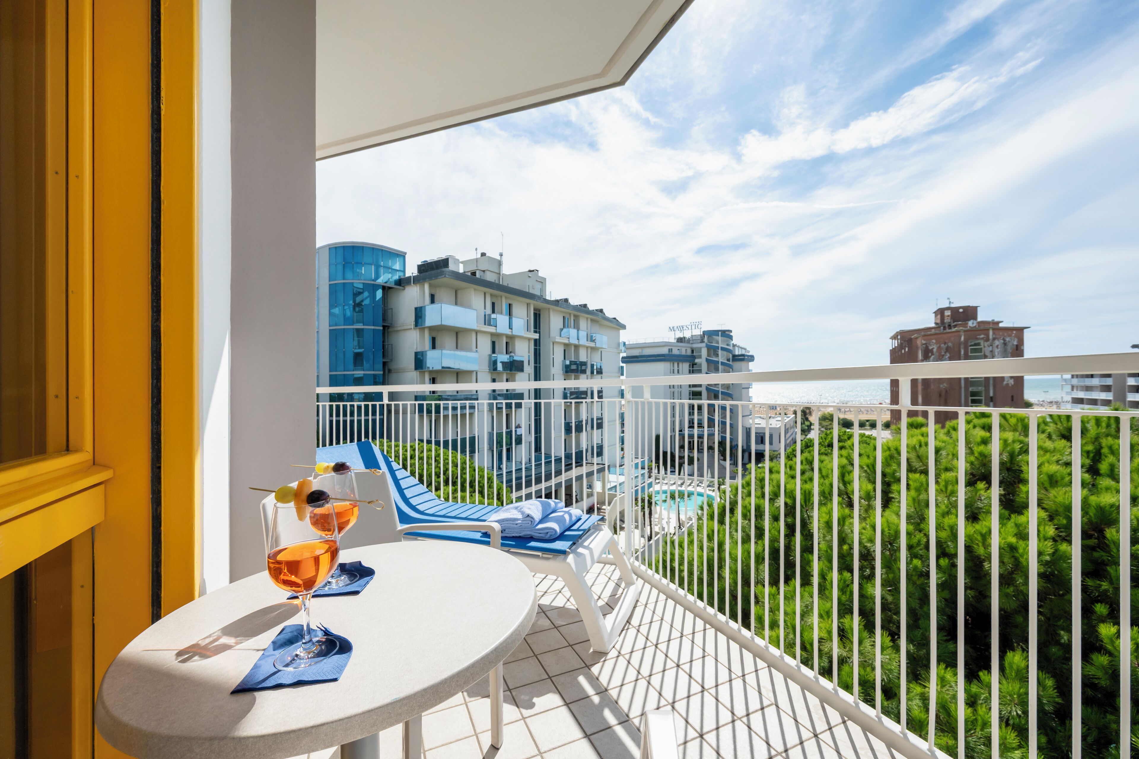 Camera Superior, vista mare parziale | Vista balcone