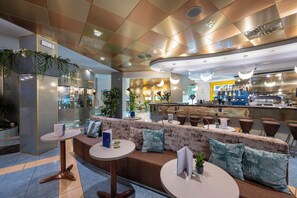 Bar (in der Unterkunft)