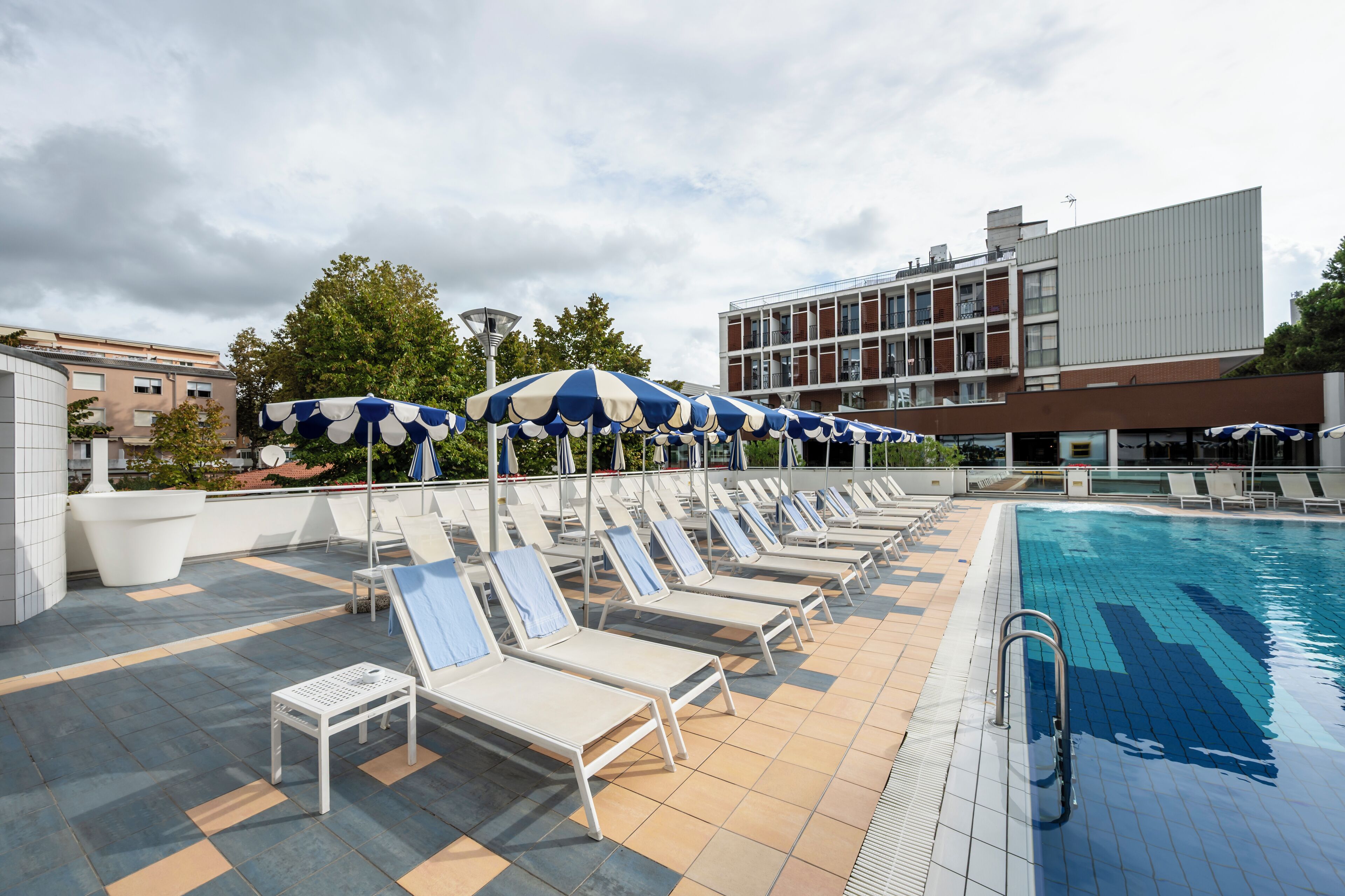 Sun deck