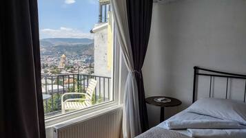 4 slaapkamers, een strijkplank/strijkijzer, wifi, beddengoed