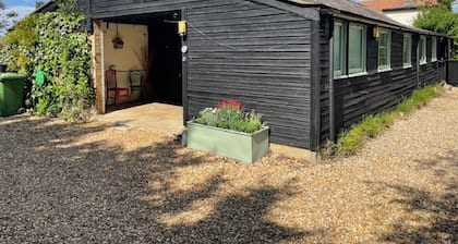 Remarkable 2-bed Barn in Downham Market