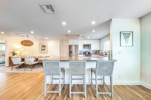 Fridge, microwave, oven, stovetop - Location, Location! Stylish Home in Palm Beach! (Palm Beach Gardens)