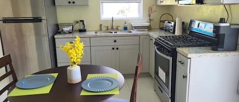 冰箱、烤箱、炉灶、茶具/咖啡用具