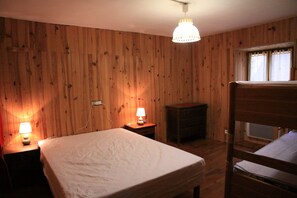 2 Schlafzimmer, Bügeleisen/Bügelbrett, Reisekinderbett, kostenloses WLAN