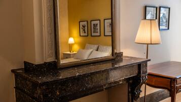 Suite, Ensuite, Mountain View (Room 1 Coco) | 1 bedroom, free WiFi