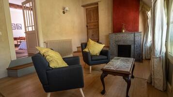 Suite, en-suite badkamer, uitzicht op bergen (Room 1 Coco) | Gratis wifi