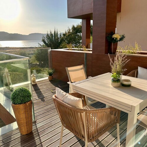 Tr ia Amazing Seaview Apartment