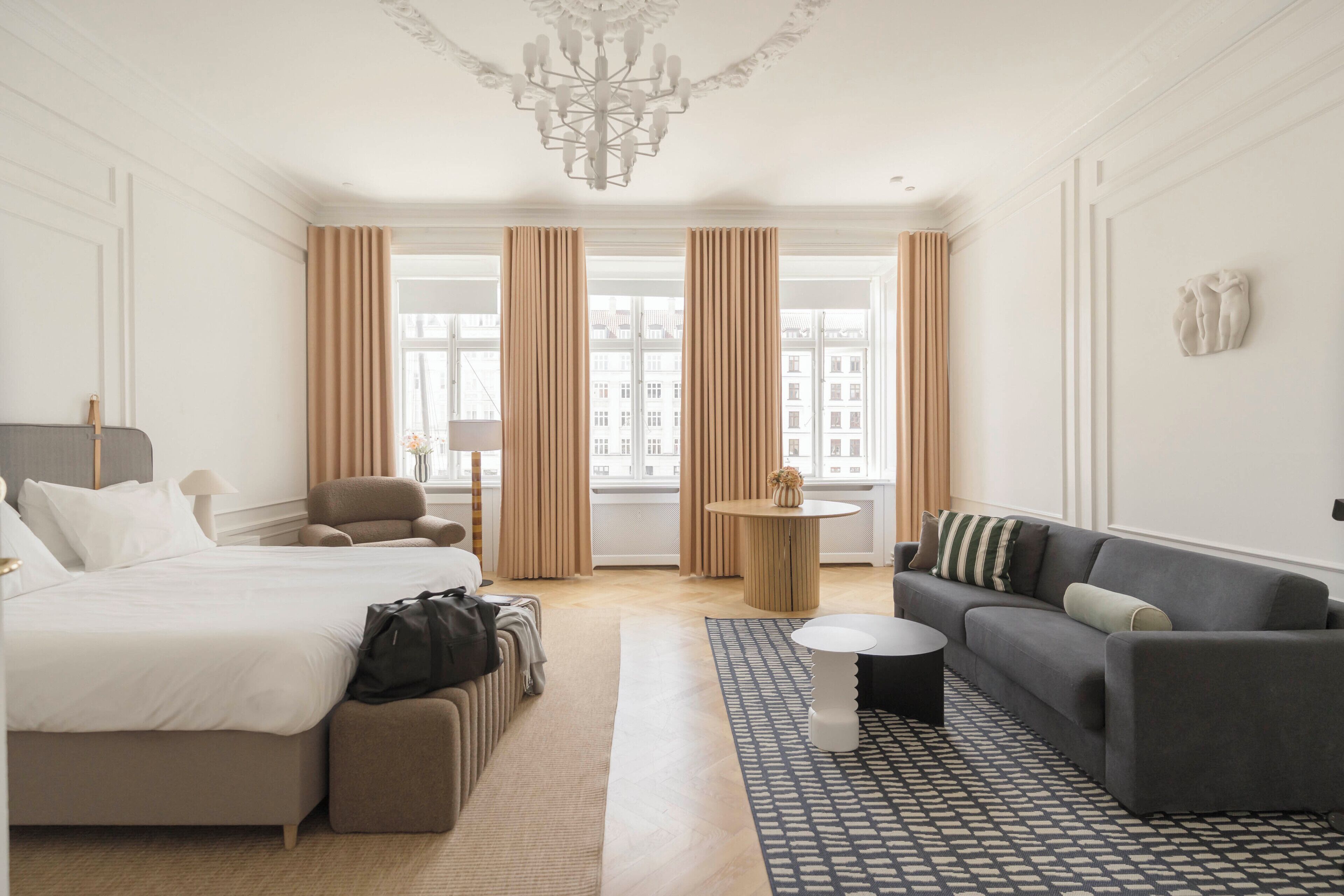 Exclusive Apartment | 4 bedrooms, free cots/infant beds, free WiFi, individually decorated