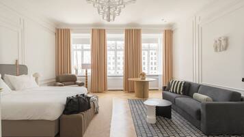 Exclusive Apartment | 4 bedrooms, free cots/infant beds, free WiFi, individually decorated