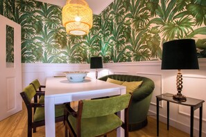 Deluxe Apartment, 3 Bedrooms, Kitchen, Garden Area | Living area | 60-cm flat-screen TV with satellite channels, TV - Portas de São Bento Apartment (Lisbon)