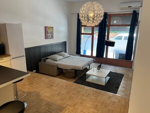 1 Schlafzimmer, Zimmersafe, Bügeleisen/Bügelbrett, WLAN