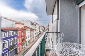 Property grounds - GuestReady - Quental Wallpaper near Marquês Square (Porto)