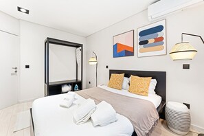 3 habitaciones, tabla de planchar con plancha, internet y ropa de cama 