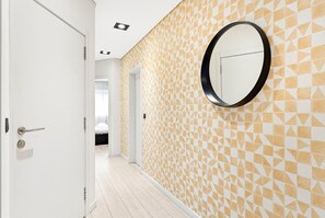 Interior - GuestReady - Quental Wallpaper near Marquês Square (Porto)