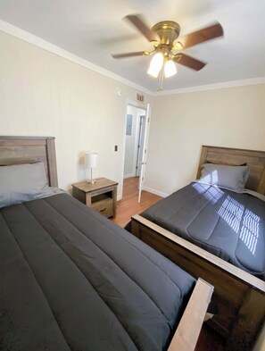 2 Schlafzimmer, Bügeleisen/Bügelbrett, WLAN, Bettwäsche