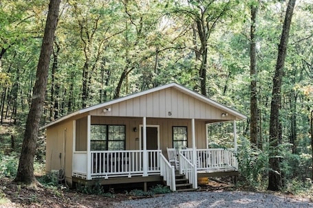 Exterior. Fishing Retreat Cabin - 2bed/1 bath