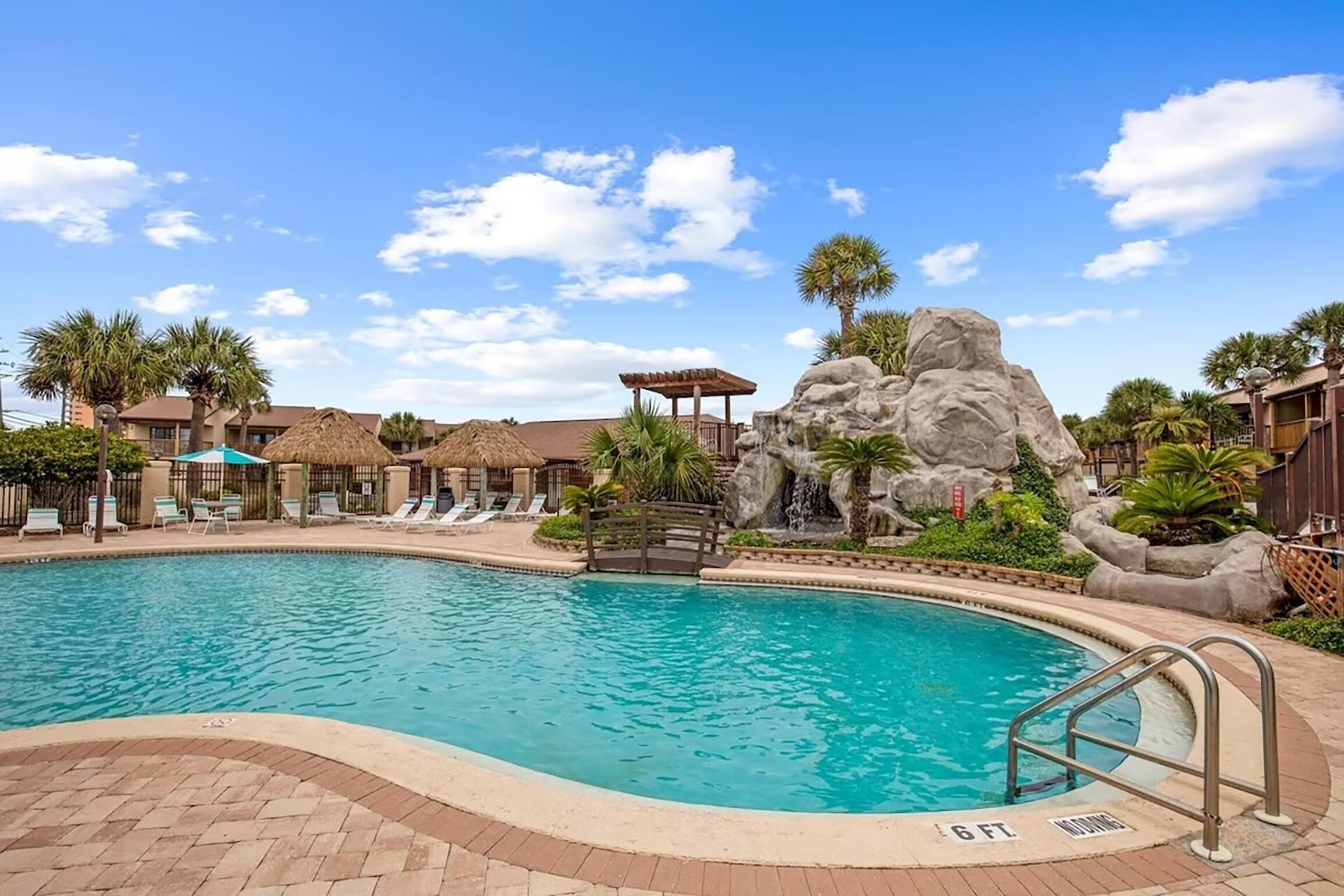 Maison mitoyenne, plusieurs lits (Portside SG2- Seabreeze Townhome) | Piscine