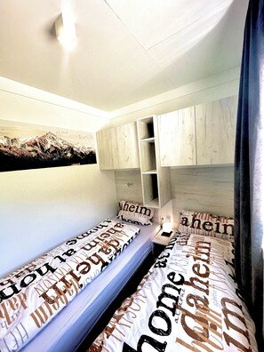 2 bedrooms, free WiFi, bed sheets - Luxcube 5 Komplette 2 Zimmer Mini Appartement Mobilhome für 2 Pers. Küche + Bad (Agarn)