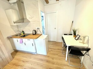 Private kitchen - Studio in Center (Barcelona)