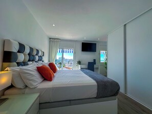 1 bedroom, iron/ironing board, free WiFi, bed sheets - Urban Waves by Hello Homes Sitges (Sitges)