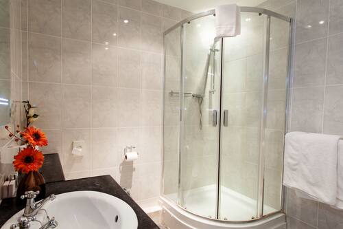 Triple Room | Bathroom